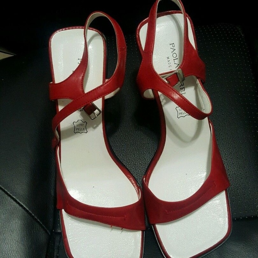 Red strap Paola Ferri strap Leather sandals
